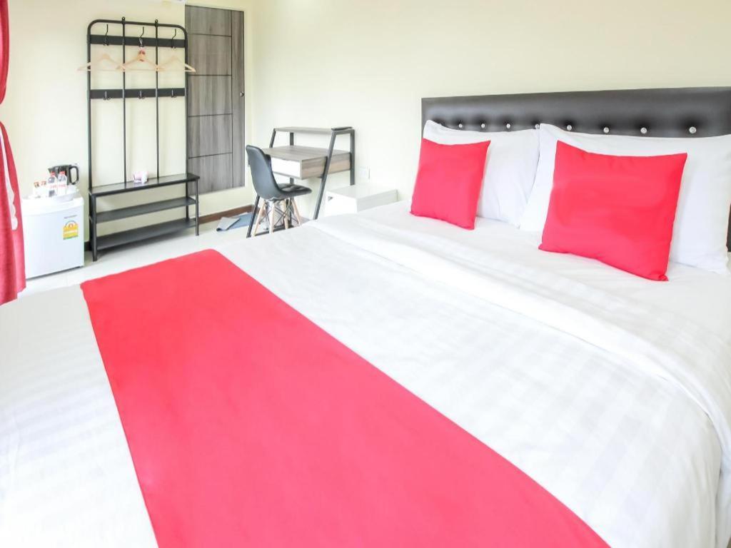 5 Diamond Hotel Bangkok Exterior photo
